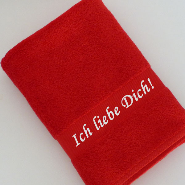 rotes Saunatuch mit Namen bestickt, Bestickung "Ich liebe Dich!" in weiss